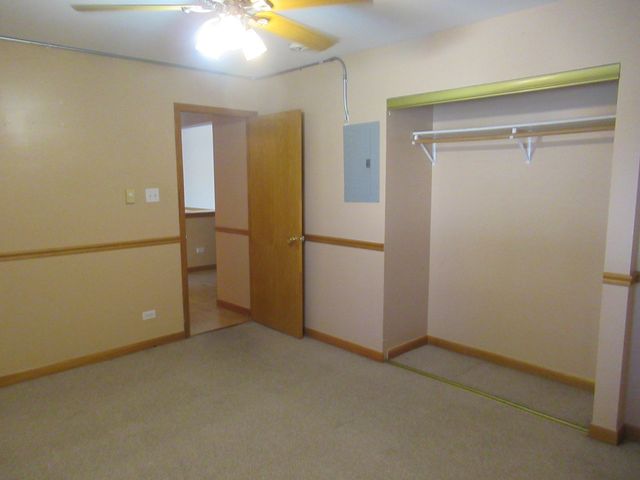 15700 Terrace Drive 1, Oak Forest, IL 60452