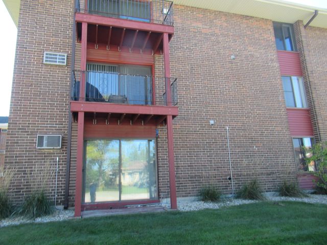 15700 Terrace Drive 1, Oak Forest, IL 60452