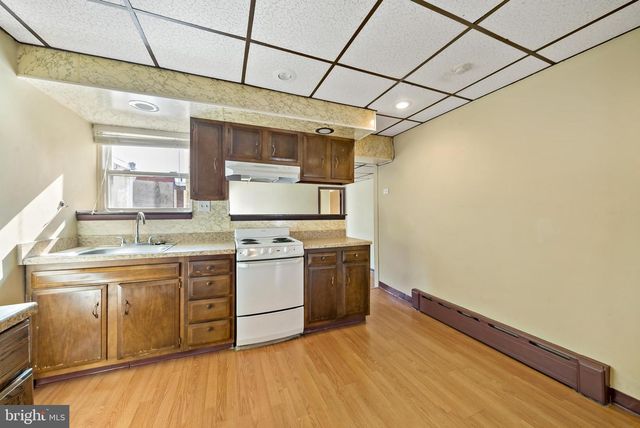 1304 JACKSON ST, Philadelphia, PA 19148