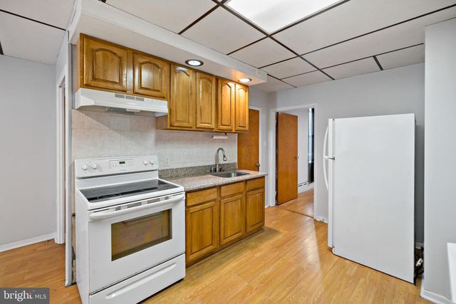 1304 JACKSON ST, Philadelphia, PA 19148