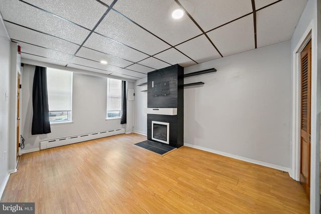 1304 JACKSON ST, Philadelphia, PA 19148