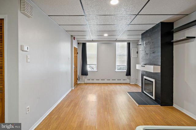 1304 JACKSON ST, Philadelphia, PA 19148