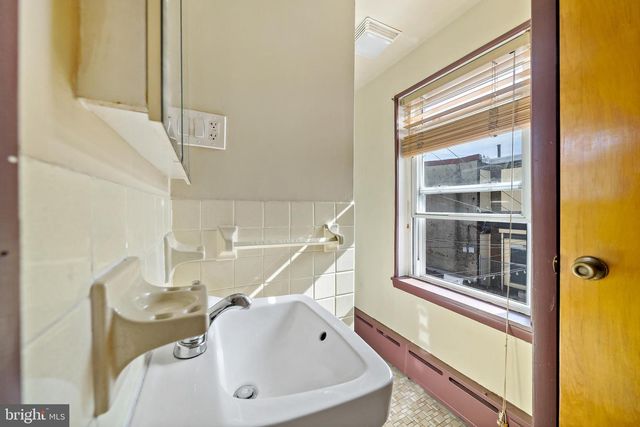 1304 JACKSON ST, Philadelphia, PA 19148