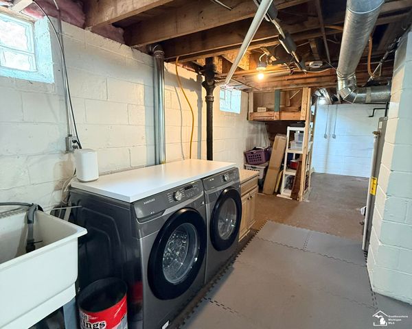 14601 Arlington Street, Allen Park, MI 48101
