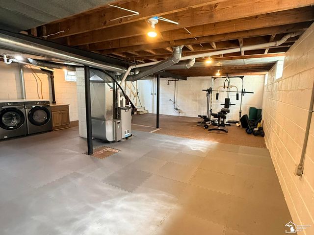 14601 Arlington Street, Allen Park, MI 48101