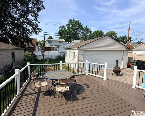 14601 Arlington Street, Allen Park, MI 48101