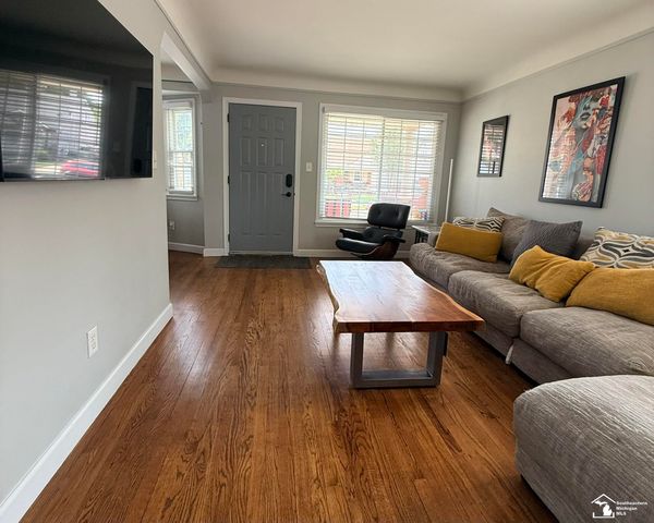 14601 Arlington Street, Allen Park, MI 48101