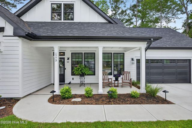 1773 Oakbrook Drive SW, Ocean Isle Beach, NC 28469