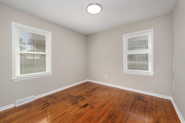 3220 S Downtain, Wichita, KS 67217