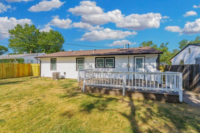 3220 S Downtain, Wichita, KS 67217