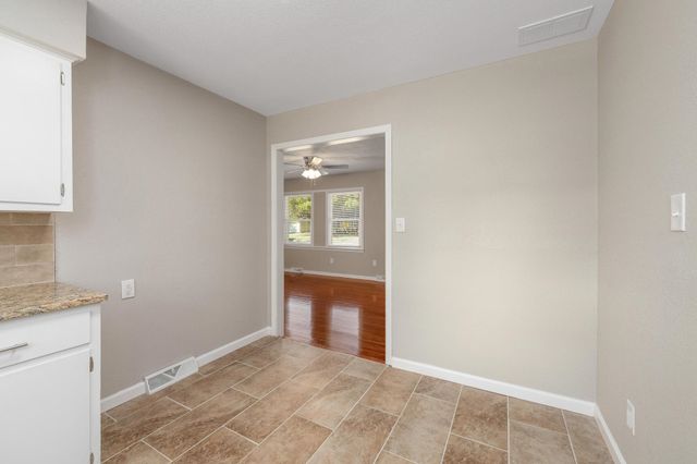 3220 S Downtain, Wichita, KS 67217