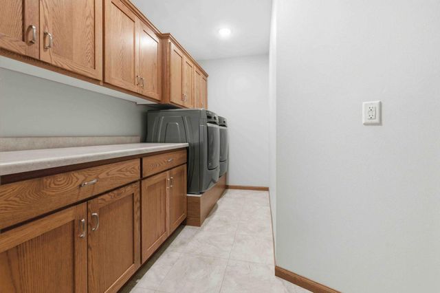 932 Oak Pond Court, Sartell, MN 56377