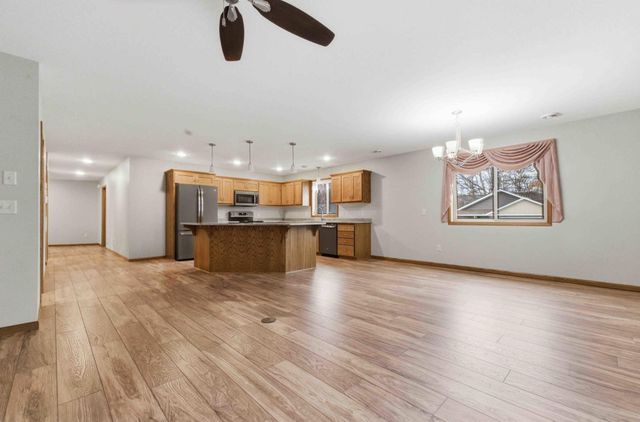 932 Oak Pond Court, Sartell, MN 56377