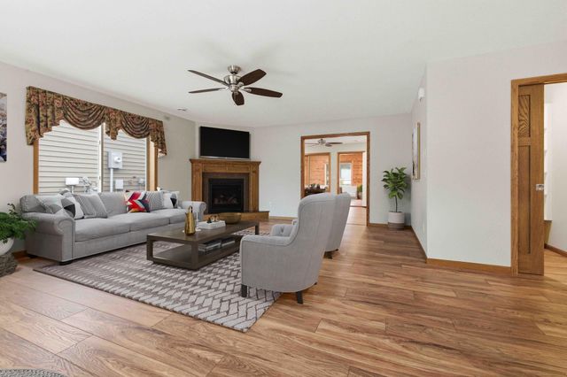 932 Oak Pond Court, Sartell, MN 56377