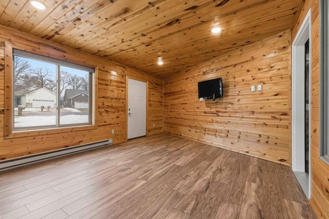 932 Oak Pond Court, Sartell, MN 56377