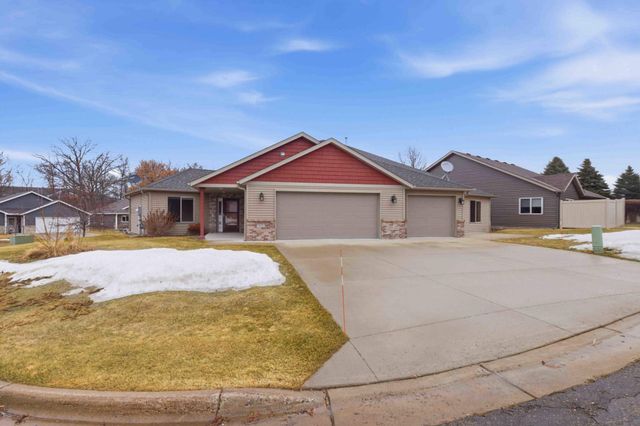 932 Oak Pond Court, Sartell, MN 56377