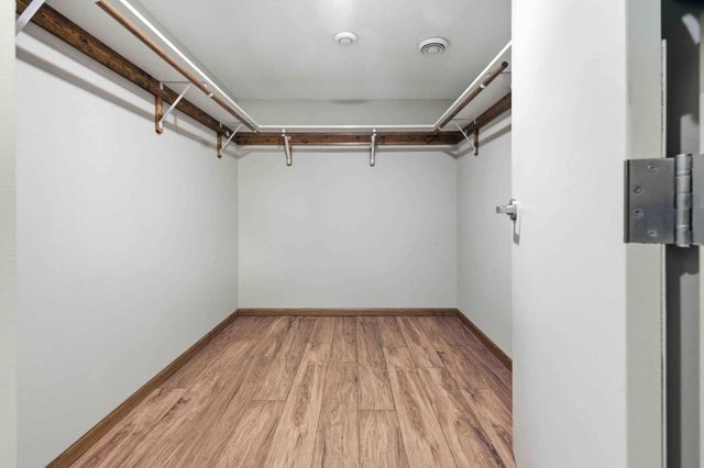 932 Oak Pond Court, Sartell, MN 56377