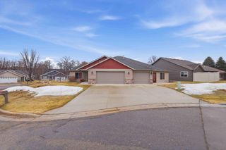 932 Oak Pond Court, Sartell, MN 56377