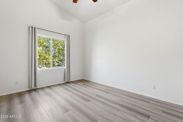 2218 E BROOKS FARM Road, Gilbert, AZ 85298