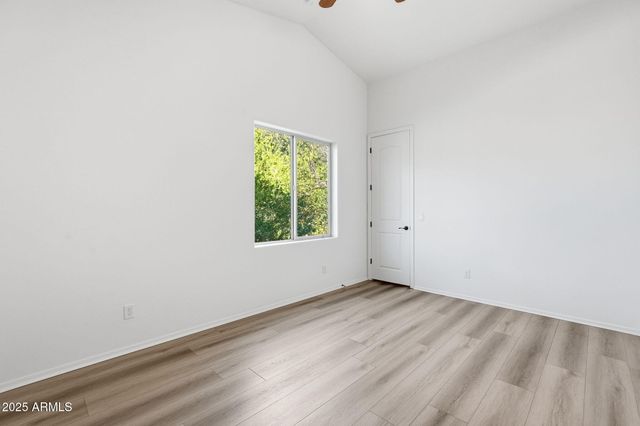 2218 E BROOKS FARM Road, Gilbert, AZ 85298