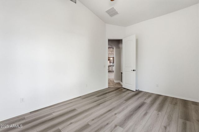 2218 E BROOKS FARM Road, Gilbert, AZ 85298