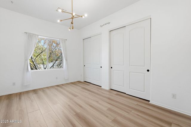 2218 E BROOKS FARM Road, Gilbert, AZ 85298