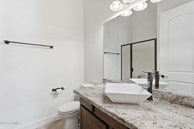 2218 E BROOKS FARM Road, Gilbert, AZ 85298