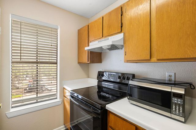 4500 E Oltorf ST C-306, Austin, TX 78741