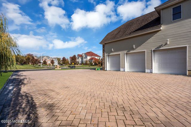 185 Dayna Court, Toms River, NJ 08753