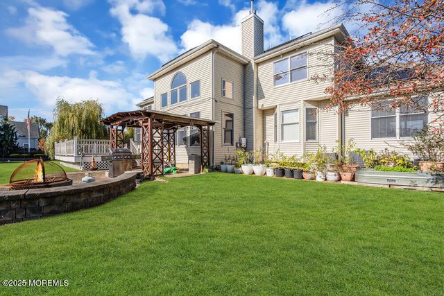 185 Dayna Court, Toms River, NJ 08753