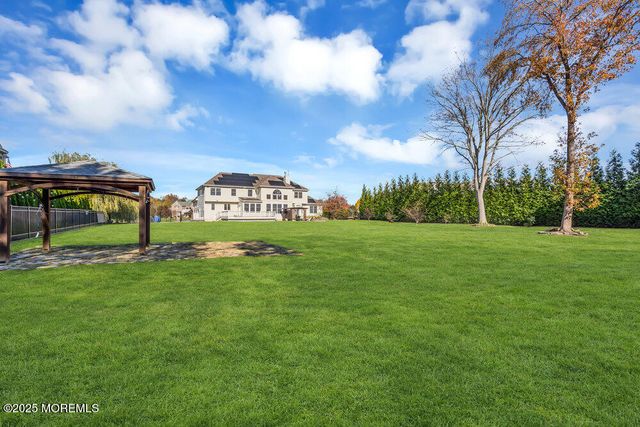 185 Dayna Court, Toms River, NJ 08753