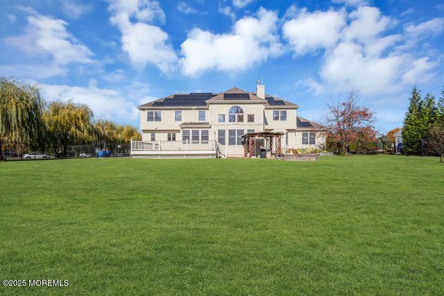 185 Dayna Court, Toms River, NJ 08753