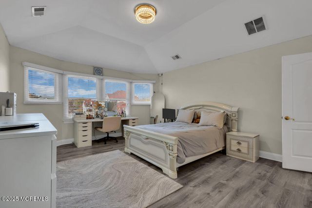 185 Dayna Court, Toms River, NJ 08753