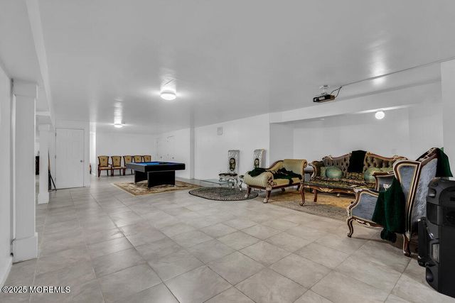 185 Dayna Court, Toms River, NJ 08753