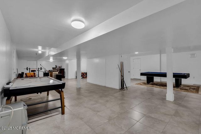 185 Dayna Court, Toms River, NJ 08753