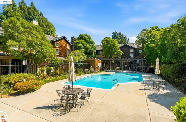 43104 Grimmer Ter, Fremont, CA 94538