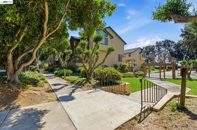 43104 Grimmer Ter, Fremont, CA 94538