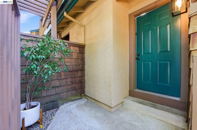 43104 Grimmer Ter, Fremont, CA 94538