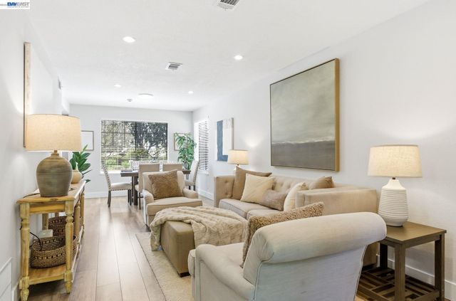 43104 Grimmer Ter, Fremont, CA 94538