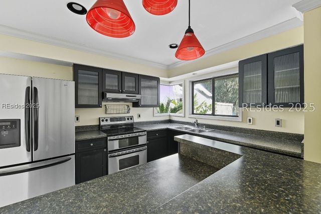 22 Stable Gate Rd, Hilton Head Island, SC 29926