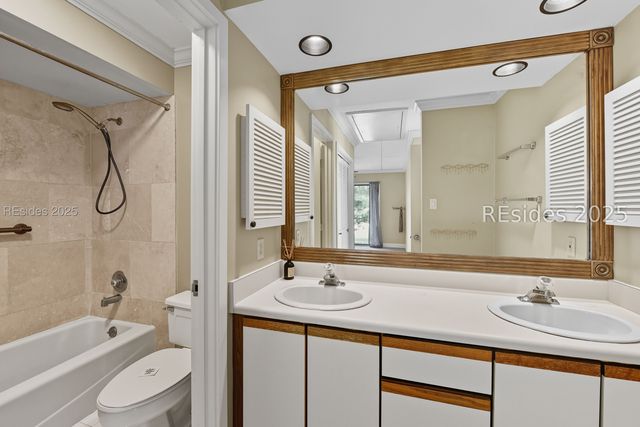 22 Stable Gate Rd, Hilton Head Island, SC 29926