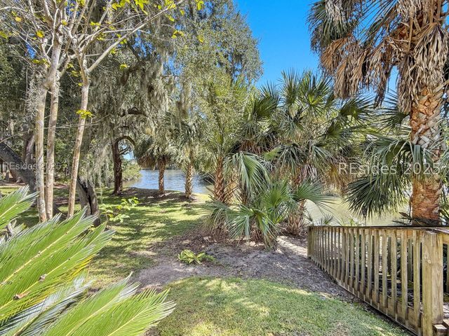 22 Stable Gate Rd, Hilton Head Island, SC 29926
