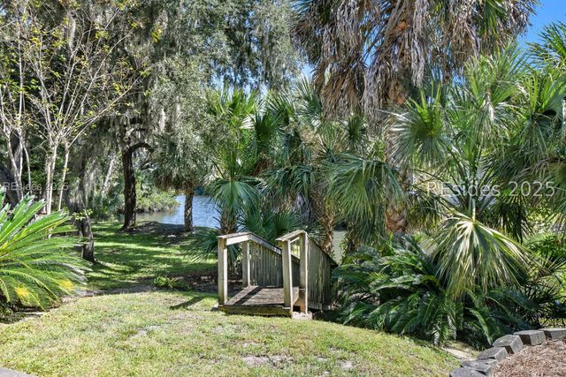 22 Stable Gate Rd, Hilton Head Island, SC 29926
