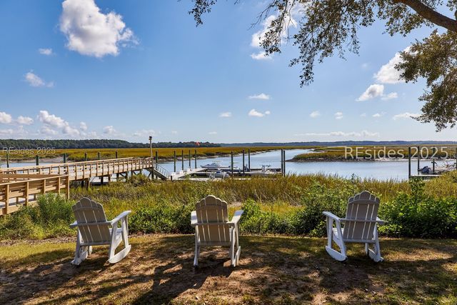 22 Stable Gate Rd, Hilton Head Island, SC 29926