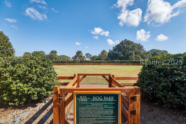 22 Stable Gate Rd, Hilton Head Island, SC 29926