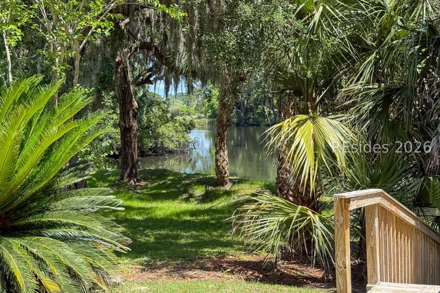 22 Stable Gate Rd, Hilton Head Island, SC 29926