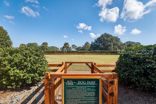 22 Stable Gate Rd, Hilton Head Island, SC 29926