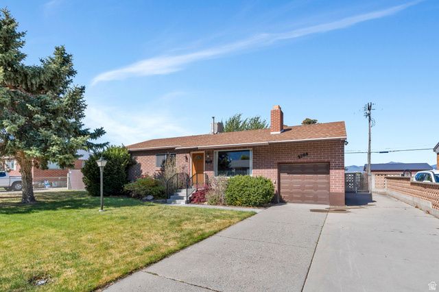 9768 S GARNET DR, Sandy, UT 84094