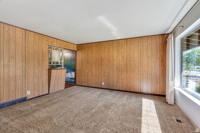 9768 S GARNET DR, Sandy, UT 84094