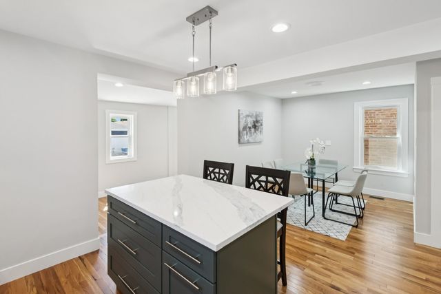 3737 N Cumberland Avenue, Chicago, IL 60634